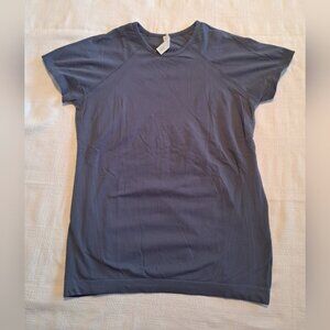 Athleta girl girls size XXL or 16 gray blue short sleeve shirt